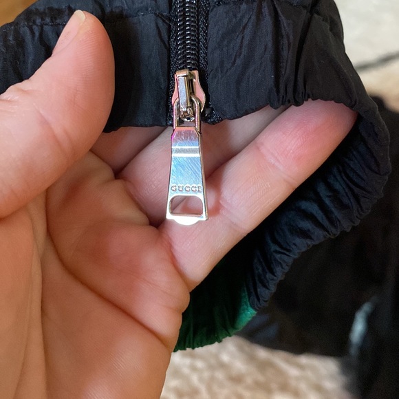 Authentic Gucci waterproof wind breaker pants size medium - Picture 3 of 10